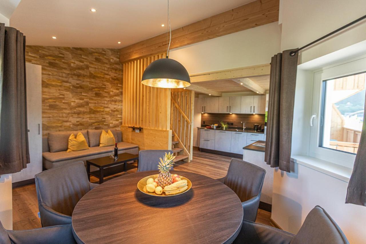 Tevini Boutique Suites By We Rent เซลล์อัมเซ ภายนอก รูปภาพ