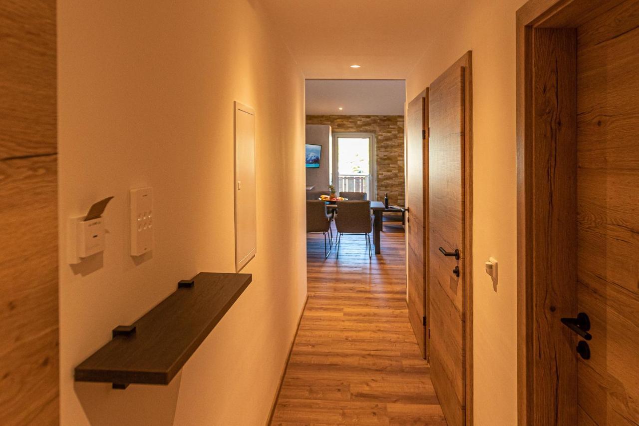 Tevini Boutique Suites By We Rent เซลล์อัมเซ ภายนอก รูปภาพ