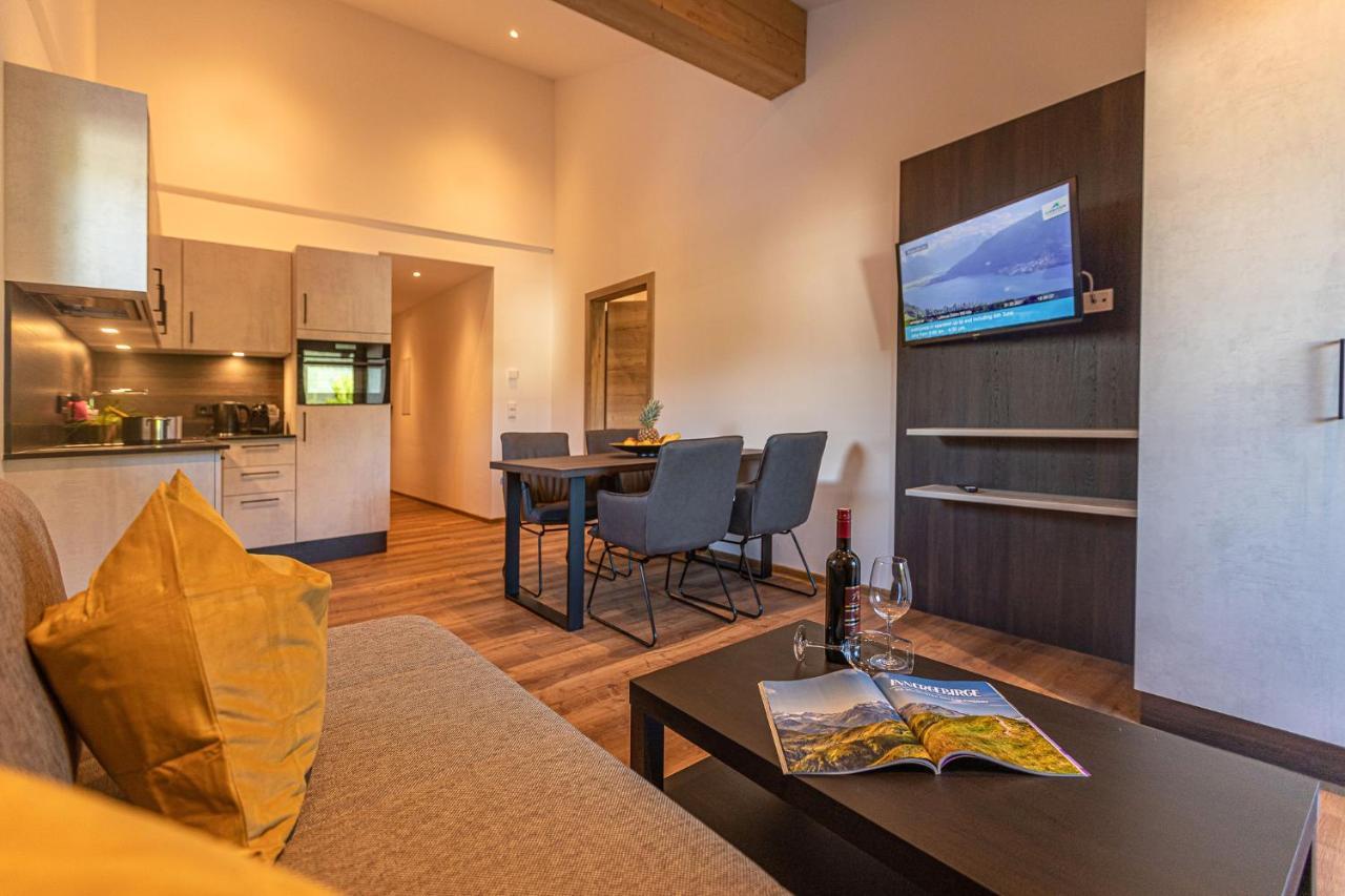 Tevini Boutique Suites By We Rent เซลล์อัมเซ ภายนอก รูปภาพ