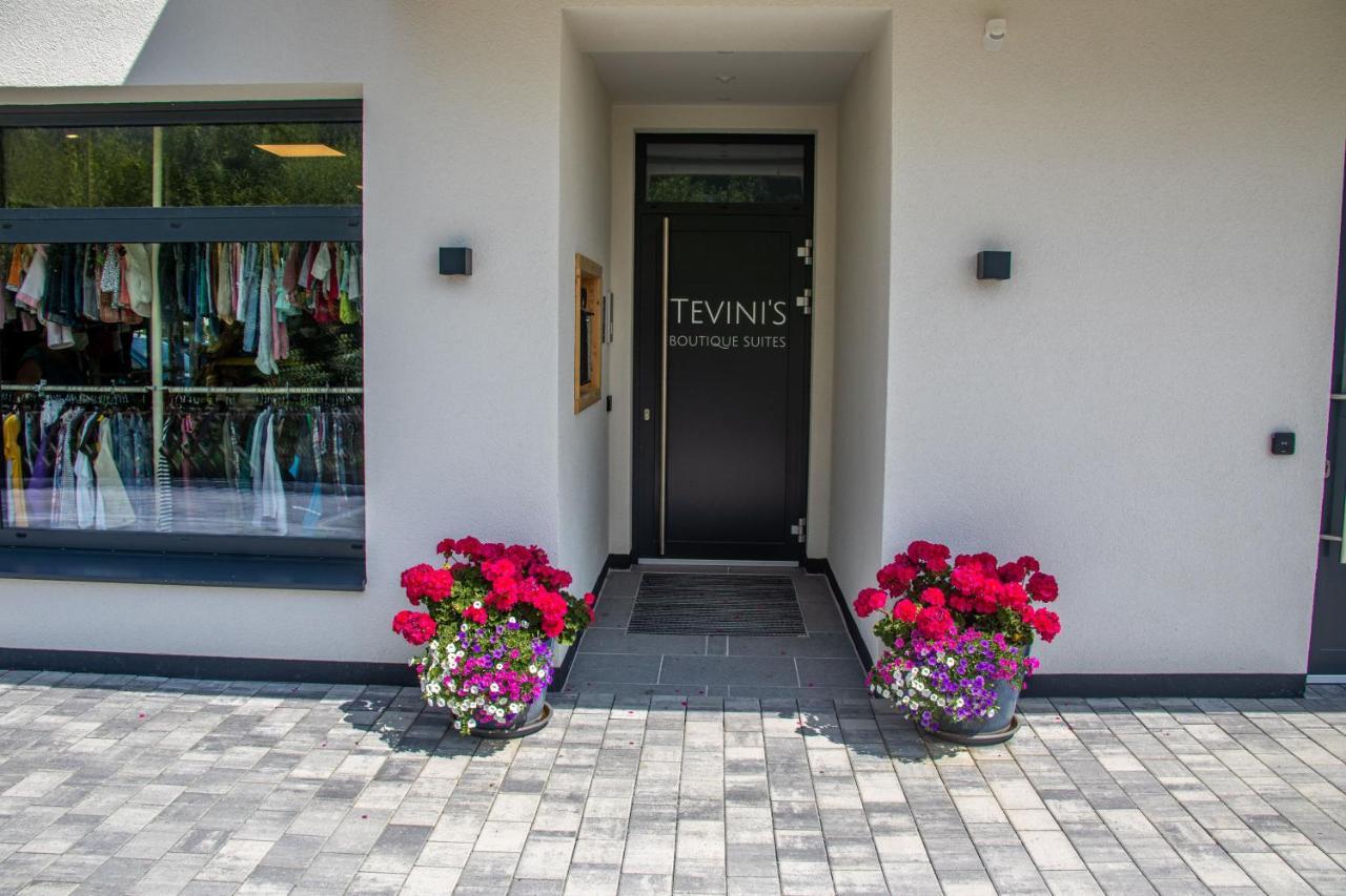 Tevini Boutique Suites By We Rent เซลล์อัมเซ ภายนอก รูปภาพ