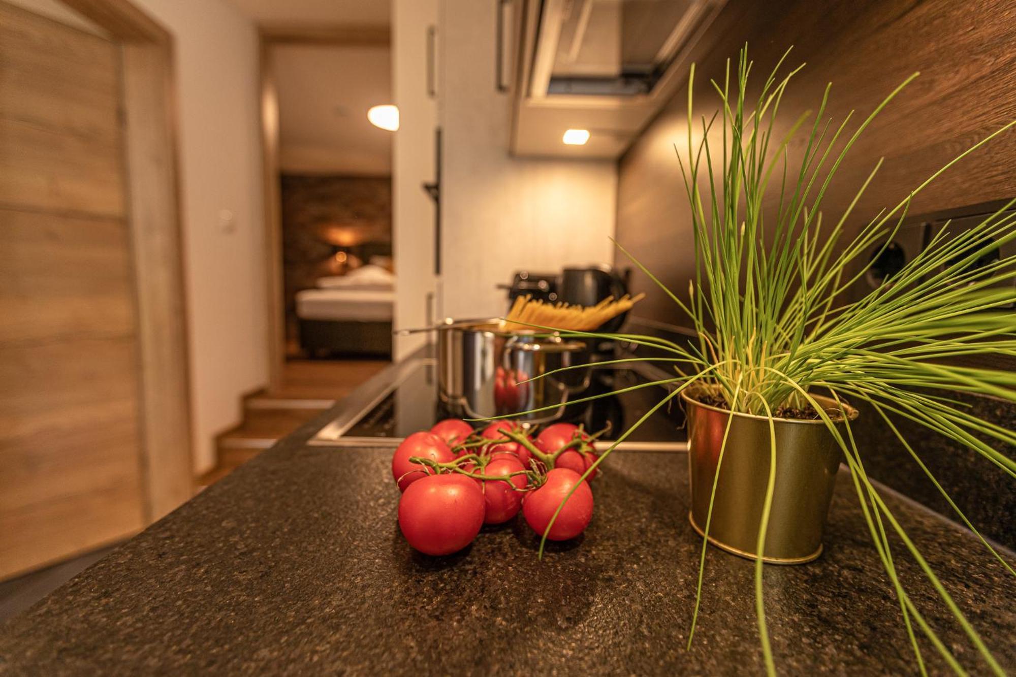 Tevini Boutique Suites By We Rent เซลล์อัมเซ ห้อง รูปภาพ