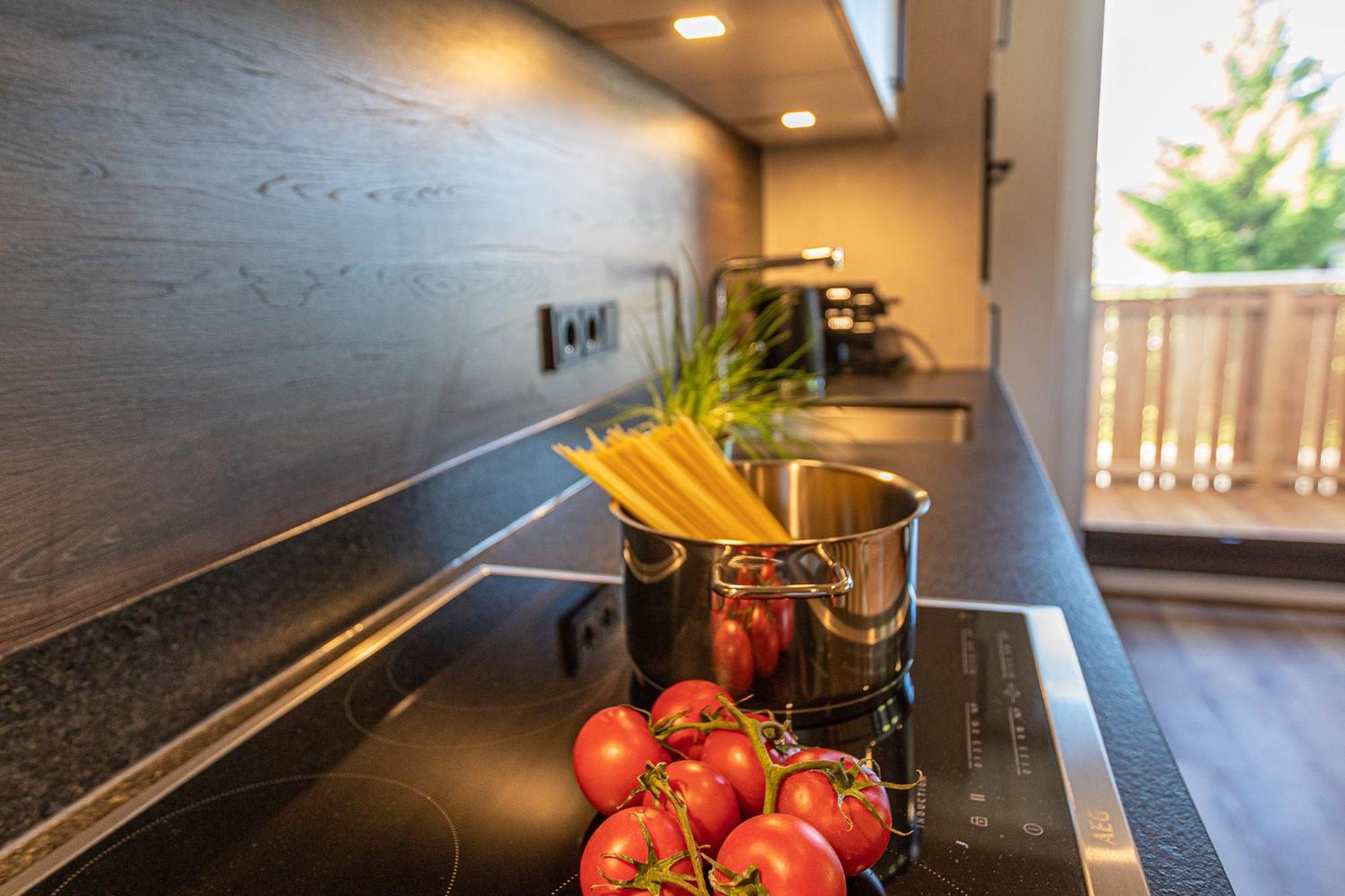 Tevini Boutique Suites By We Rent เซลล์อัมเซ ห้อง รูปภาพ