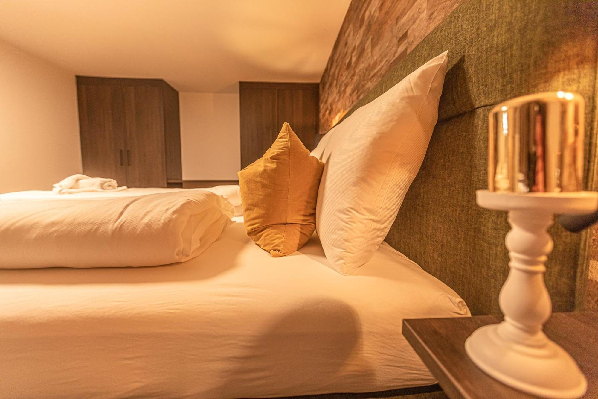 Tevini Boutique Suites By We Rent เซลล์อัมเซ ห้อง รูปภาพ